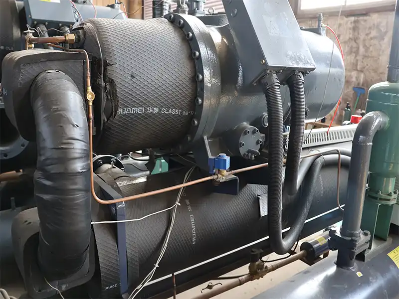 Screw industrial chiller motor.webp Screw industrial chiller motor.webp