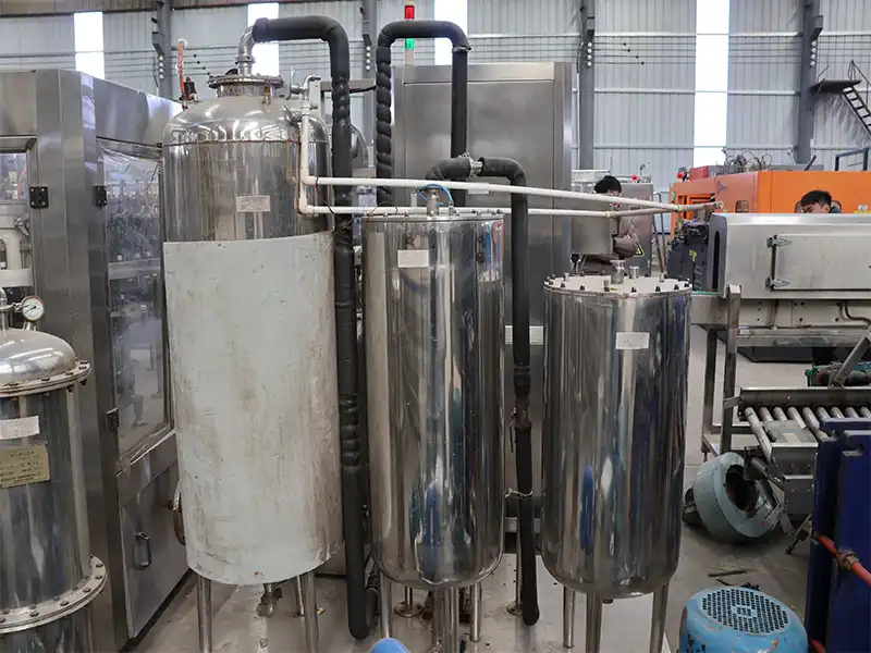 Three-in-one gas-containing tank filling machine details.jpg