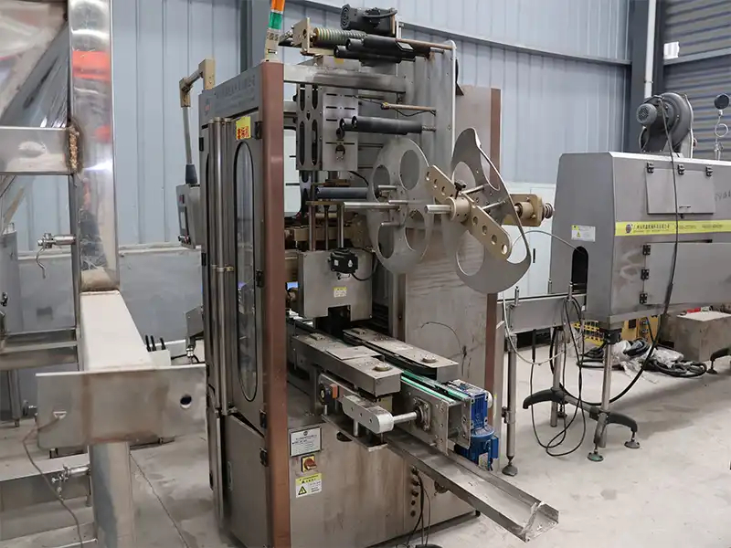 trapping label machine cutter head.jpg