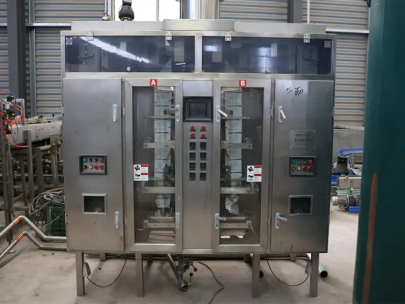full-automatic flexible packaging machine for sale.jpg